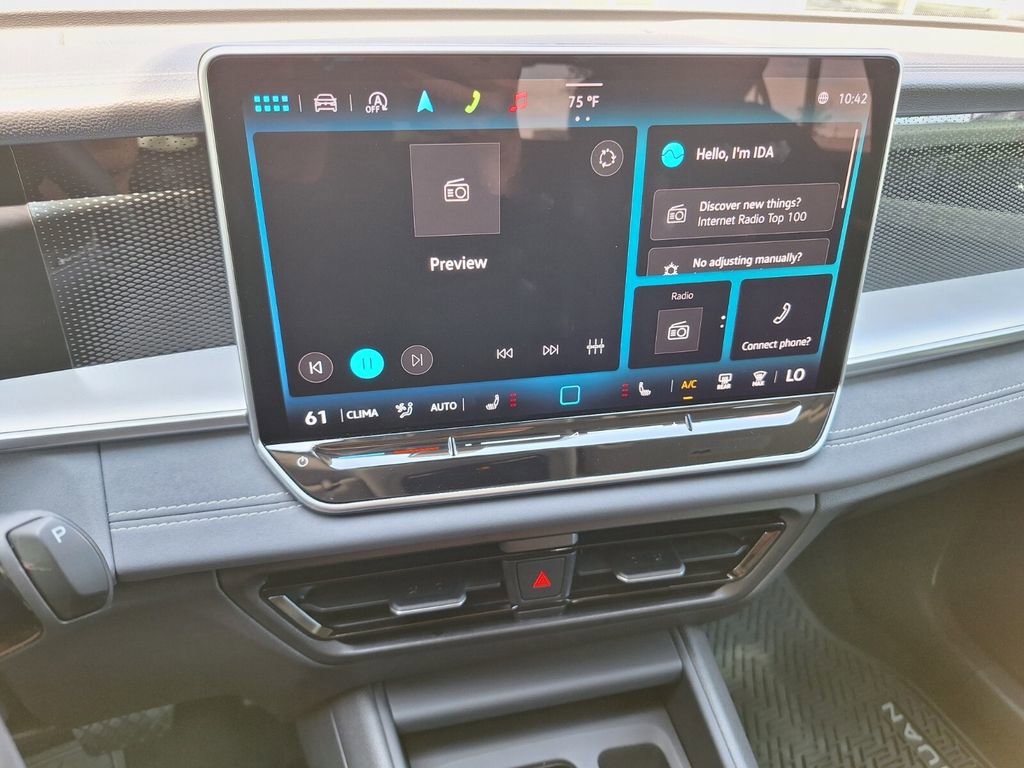 Used 2025 Volkswagen Tiguan SE FWD image 15