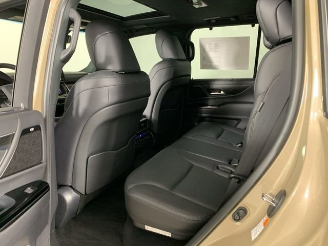 Used 2025 Lexus LX 700h Overtrail image 38