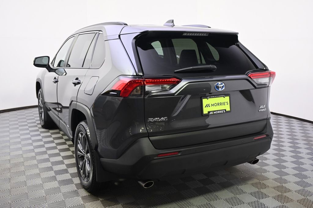 Used 2023 Toyota RAV4 XLE Premium image 4