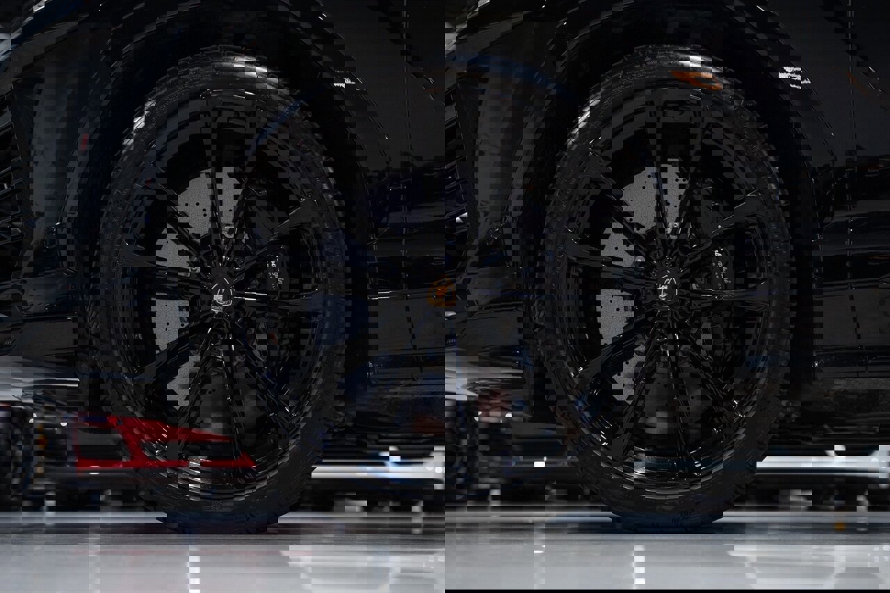 Used 2022 Lamborghini Urus image 11