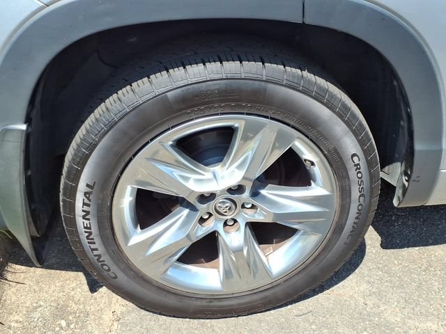 Used 2016 Toyota Highlander Limited FWD image 10