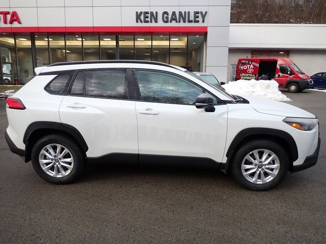 New 2026 Toyota Corolla Cross LE image 2