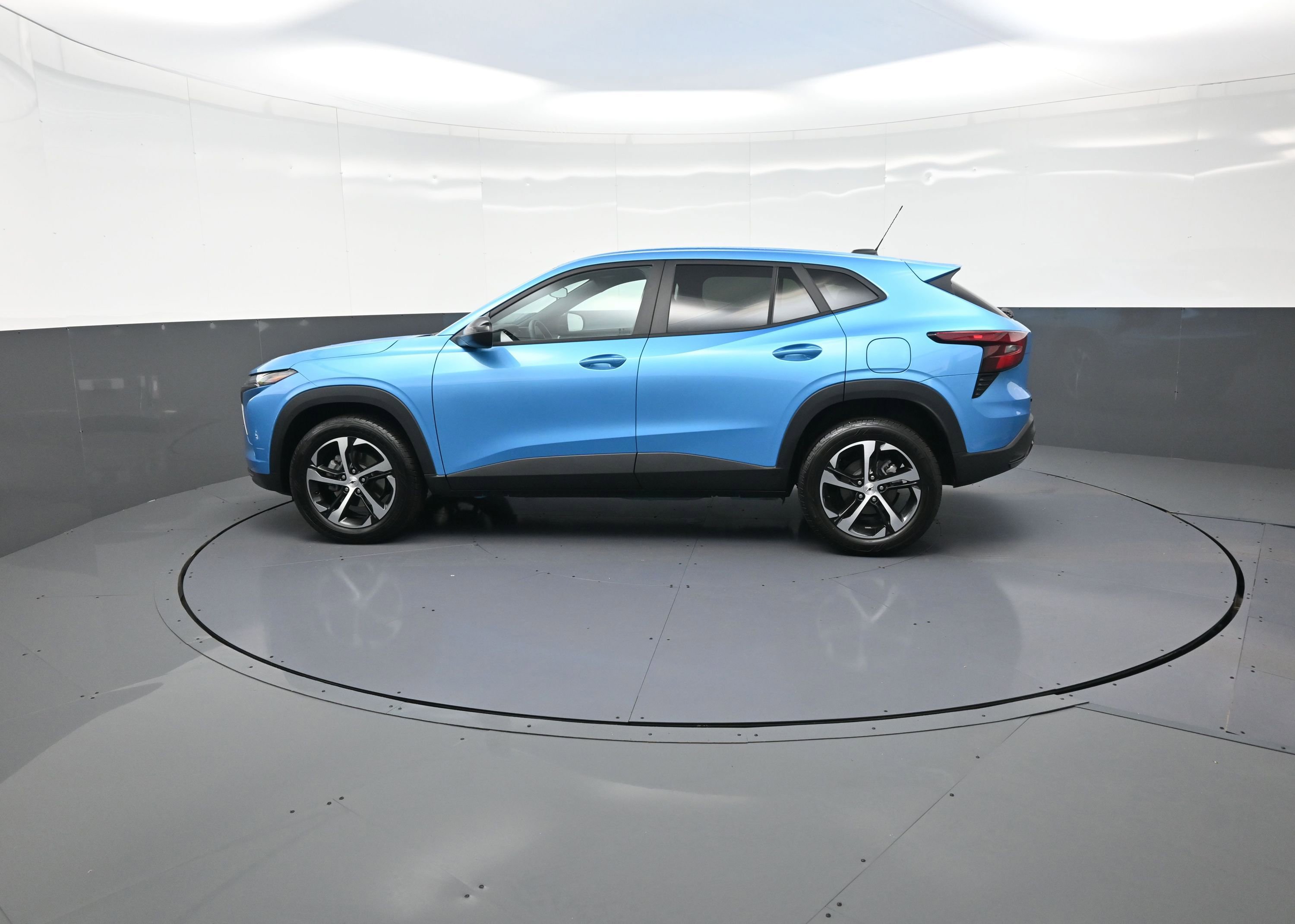 Used 2025 Chevrolet Trax RS image 6