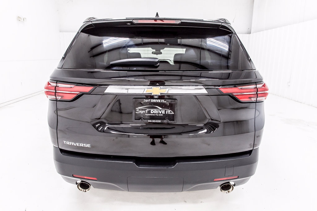 Used 2023 Chevrolet Traverse LS w/ Safety Package FWD image 6