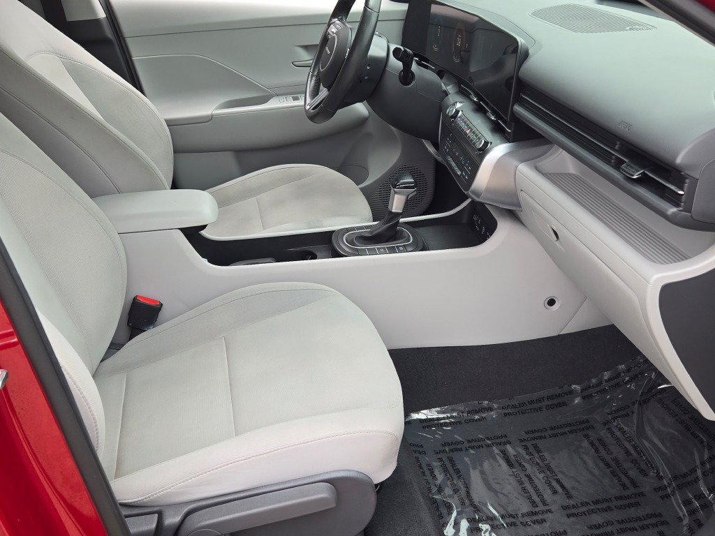 Used 2025 Hyundai Kona SEL AWD/4WD image 5