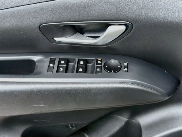 Used 2025 Hyundai Tucson SEL FWD image 18