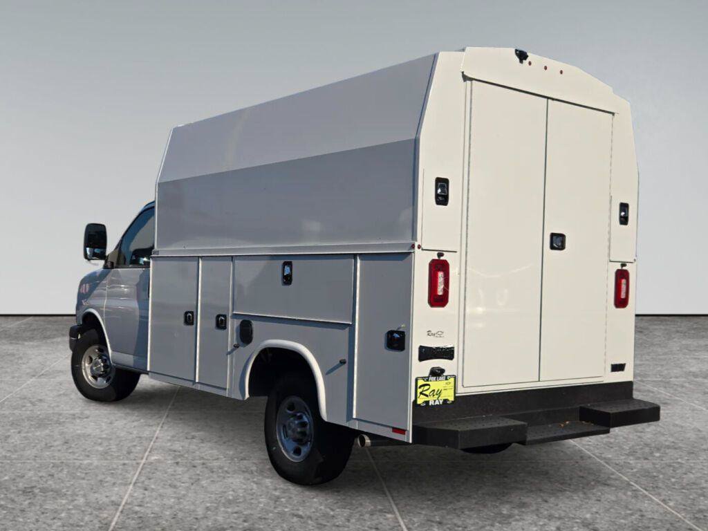 New 2026 Chevrolet Express 3500 w/ Power Convenience Package RWD image 8