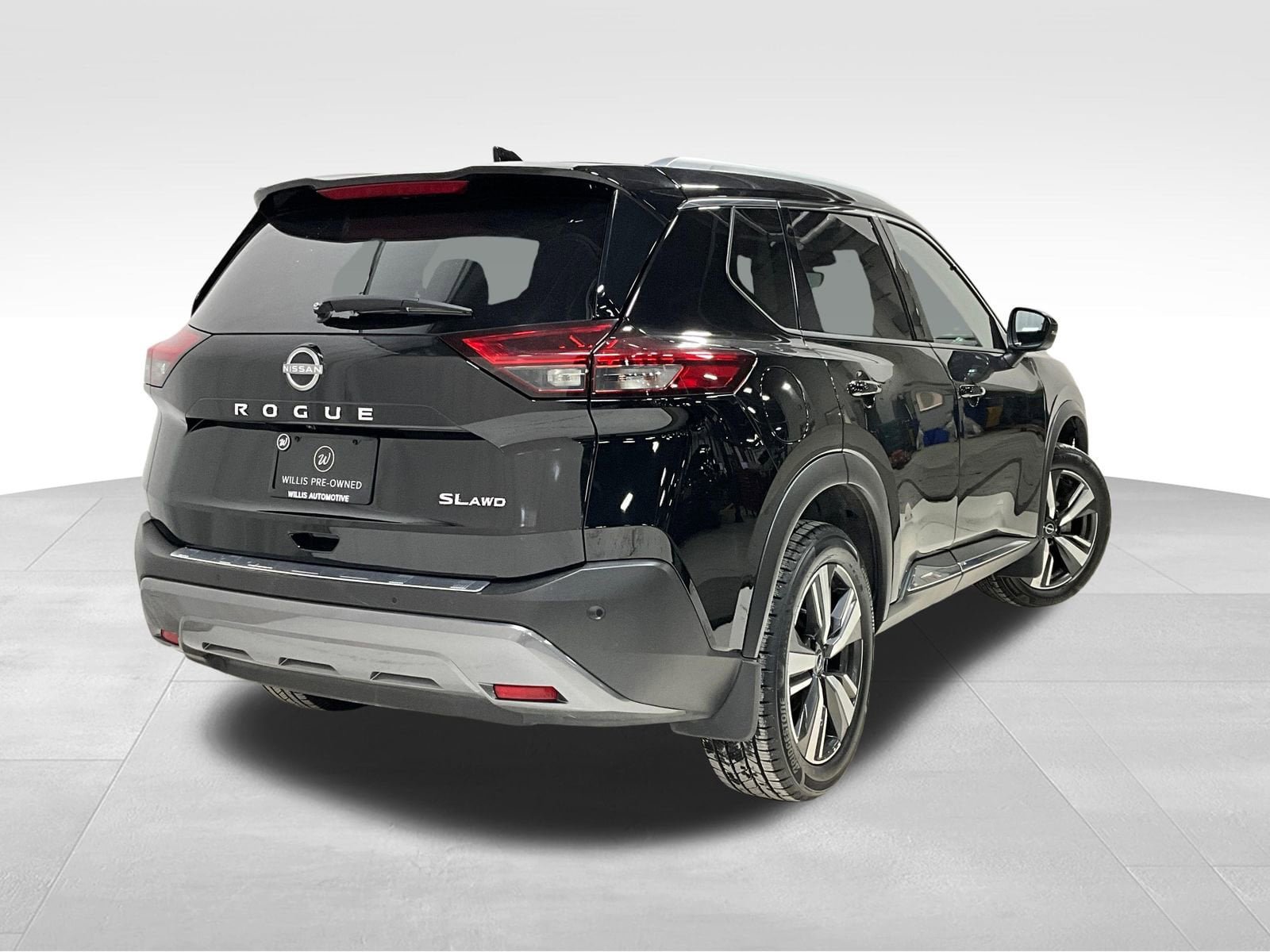 Used 2023 Nissan Rogue SL AWD/4WD image 5