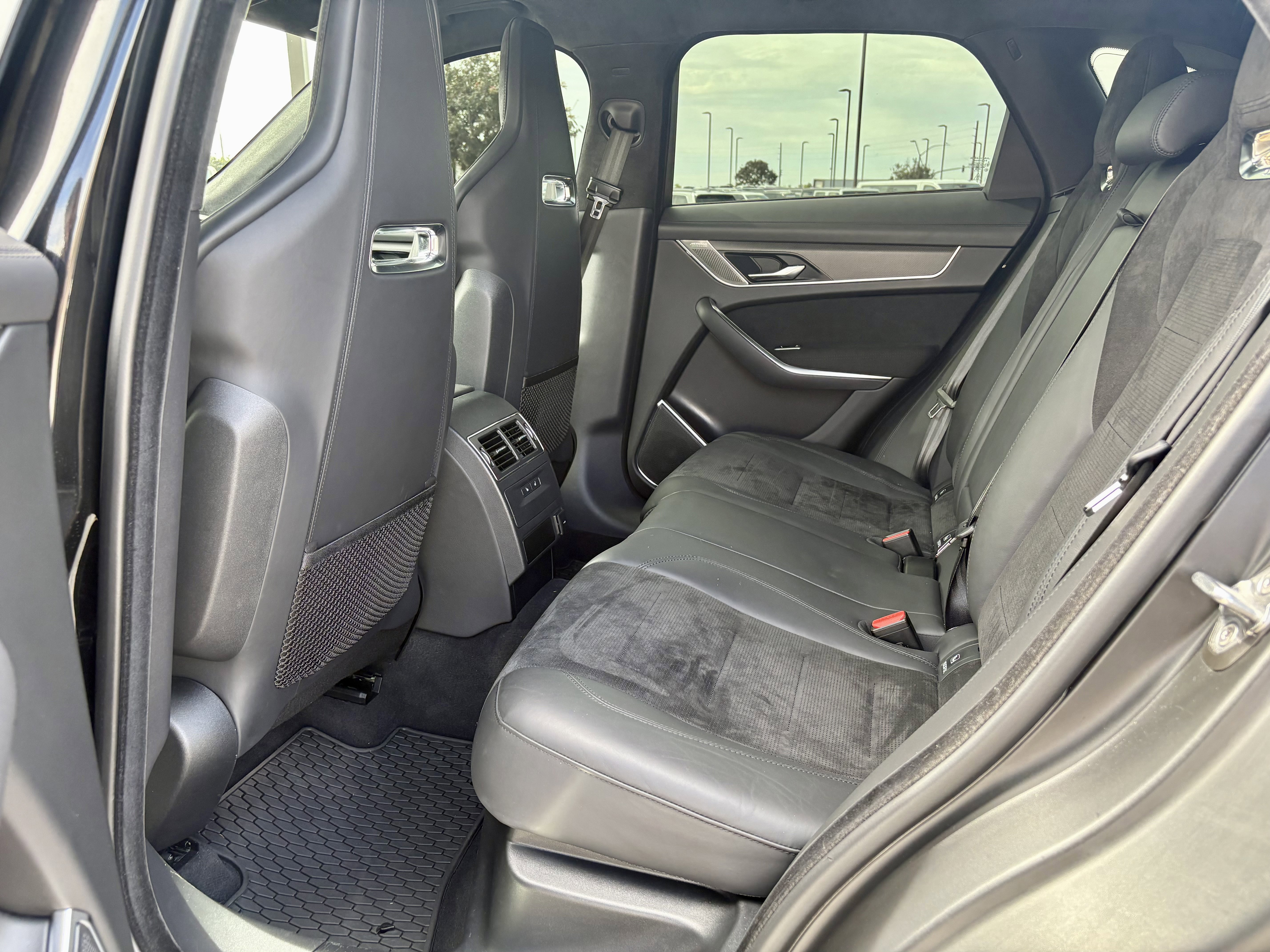 Used 2022 Jaguar F-PACE SVR image 13