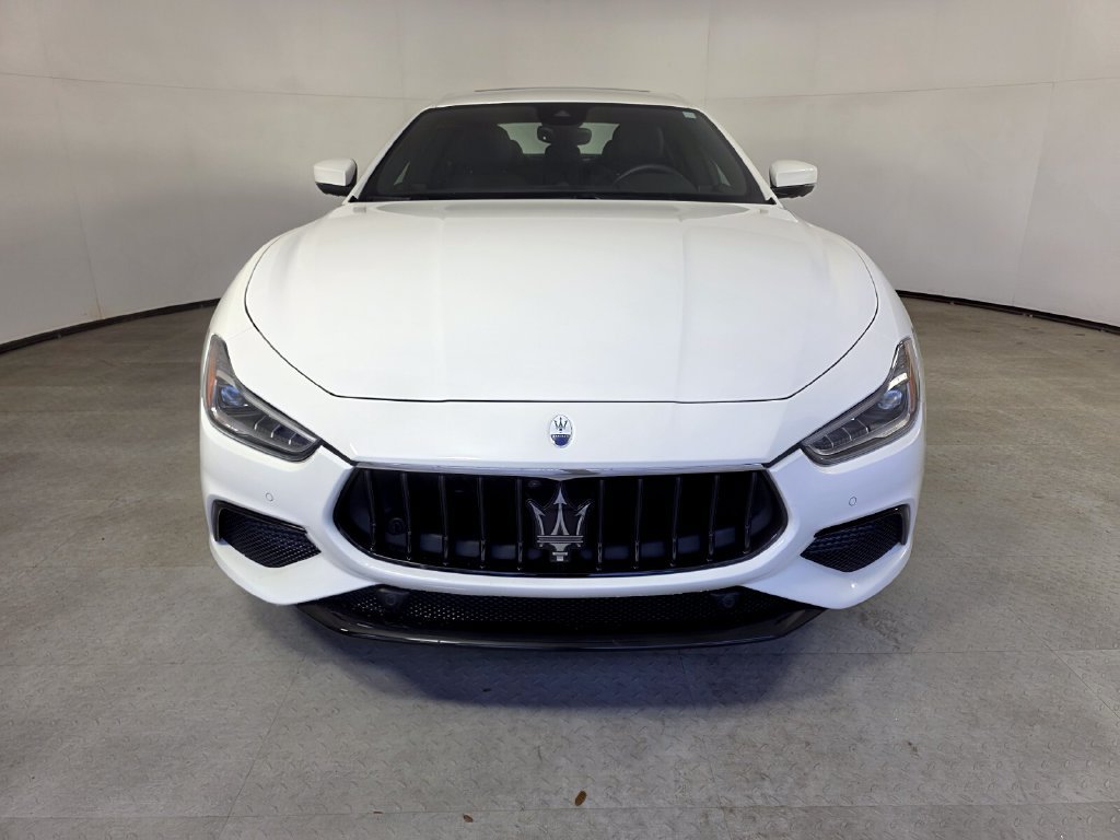 Used 2023 Maserati Ghibli Modena RWD image 2