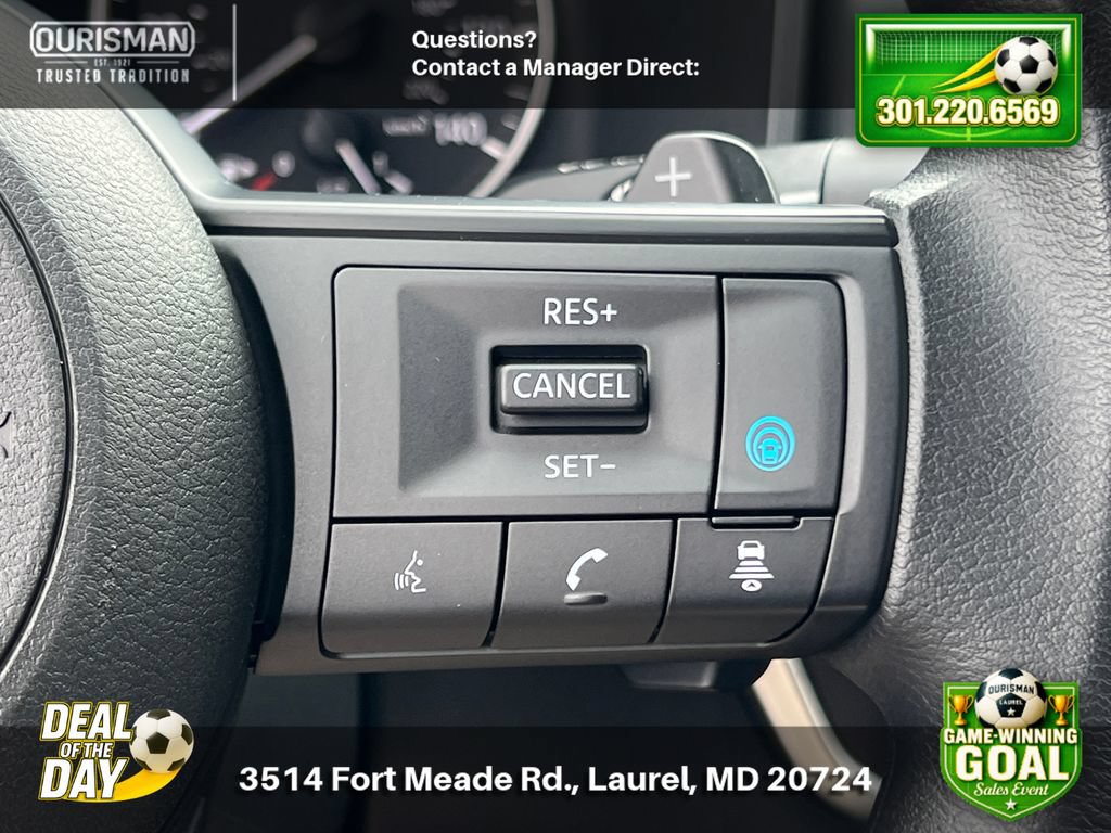 Used 2024 Nissan Rogue SV AWD/4WD image 24