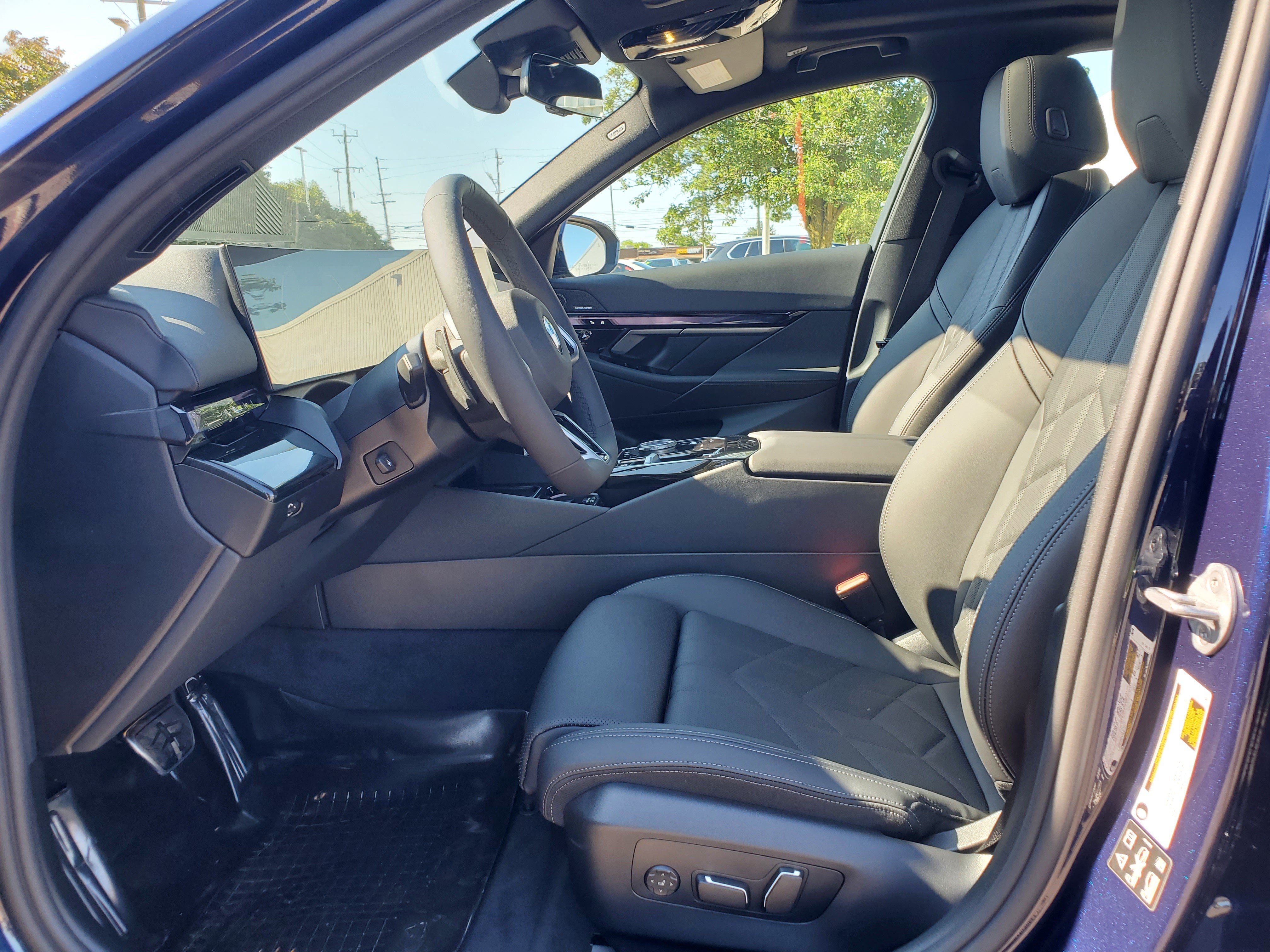 New 2027 BMW 530i xDrive w/ M Sport Package AWD/4WD image 9