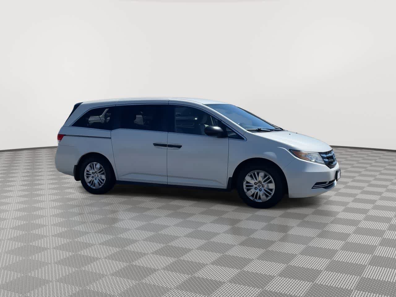 Used 2016 Honda Odyssey LX video 2