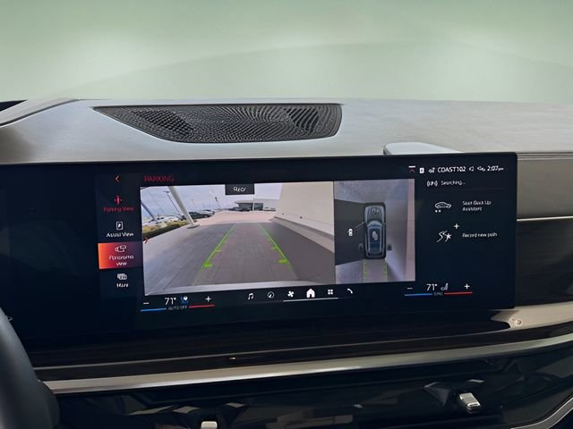 Used 2024 BMW X7 xDrive40i w/ Premium Package image 25