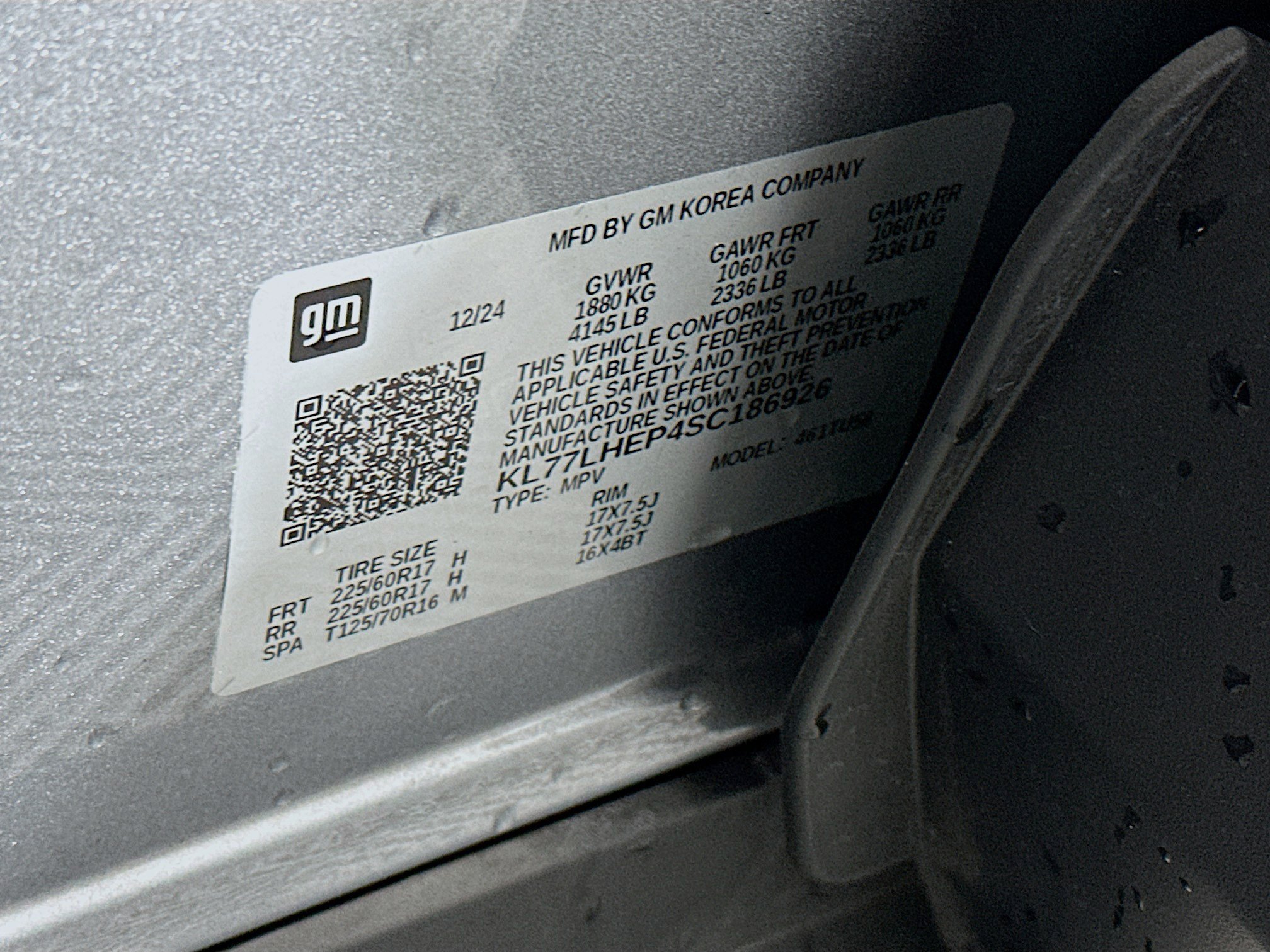 Used 2025 Chevrolet Trax LT FWD image 12