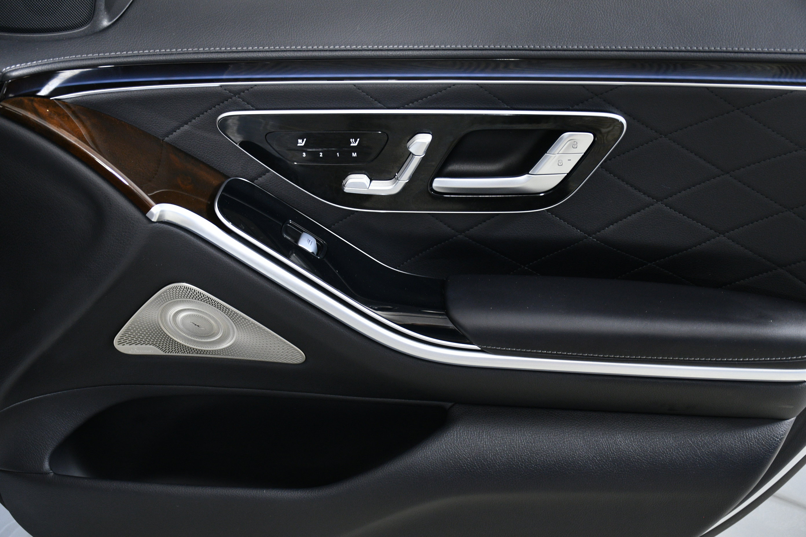 Used 2024 Mercedes-Benz S 580 4MATIC Sedan image 30