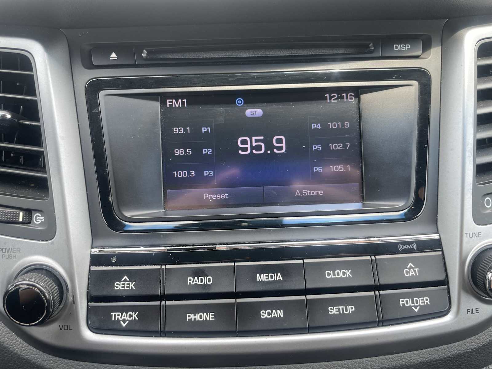 Used 2017 Hyundai Tucson Sport FWD image 12