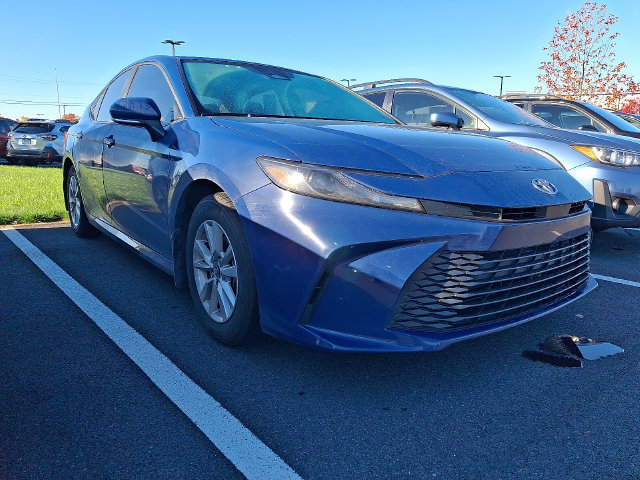 Used 2025 Toyota Camry LE w/ Convenience Package FWD image 1