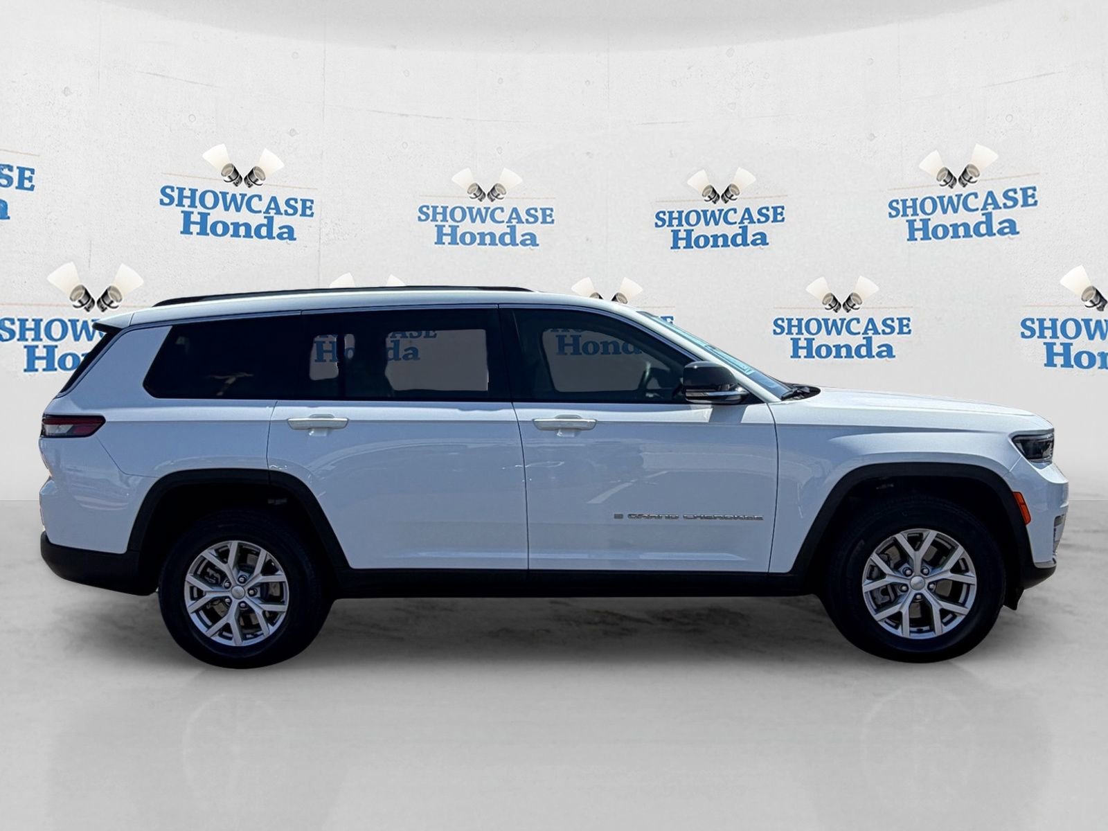 Used 2021 Jeep Grand Cherokee L Limited AWD/4WD image 8