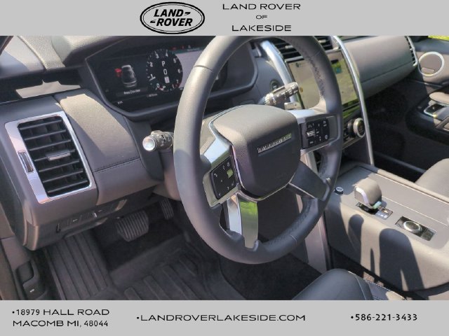Used 2026 Land Rover Discovery S AWD/4WD image 7