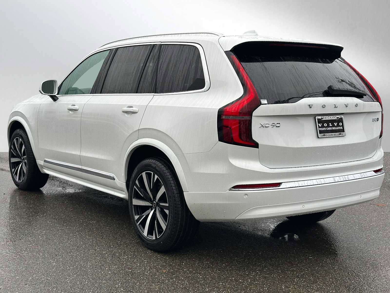 New 2026 Volvo XC90 B5 Core image 5