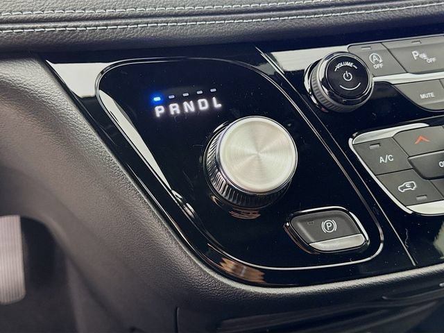 New 2027 Chrysler Pacifica Select FWD image 16
