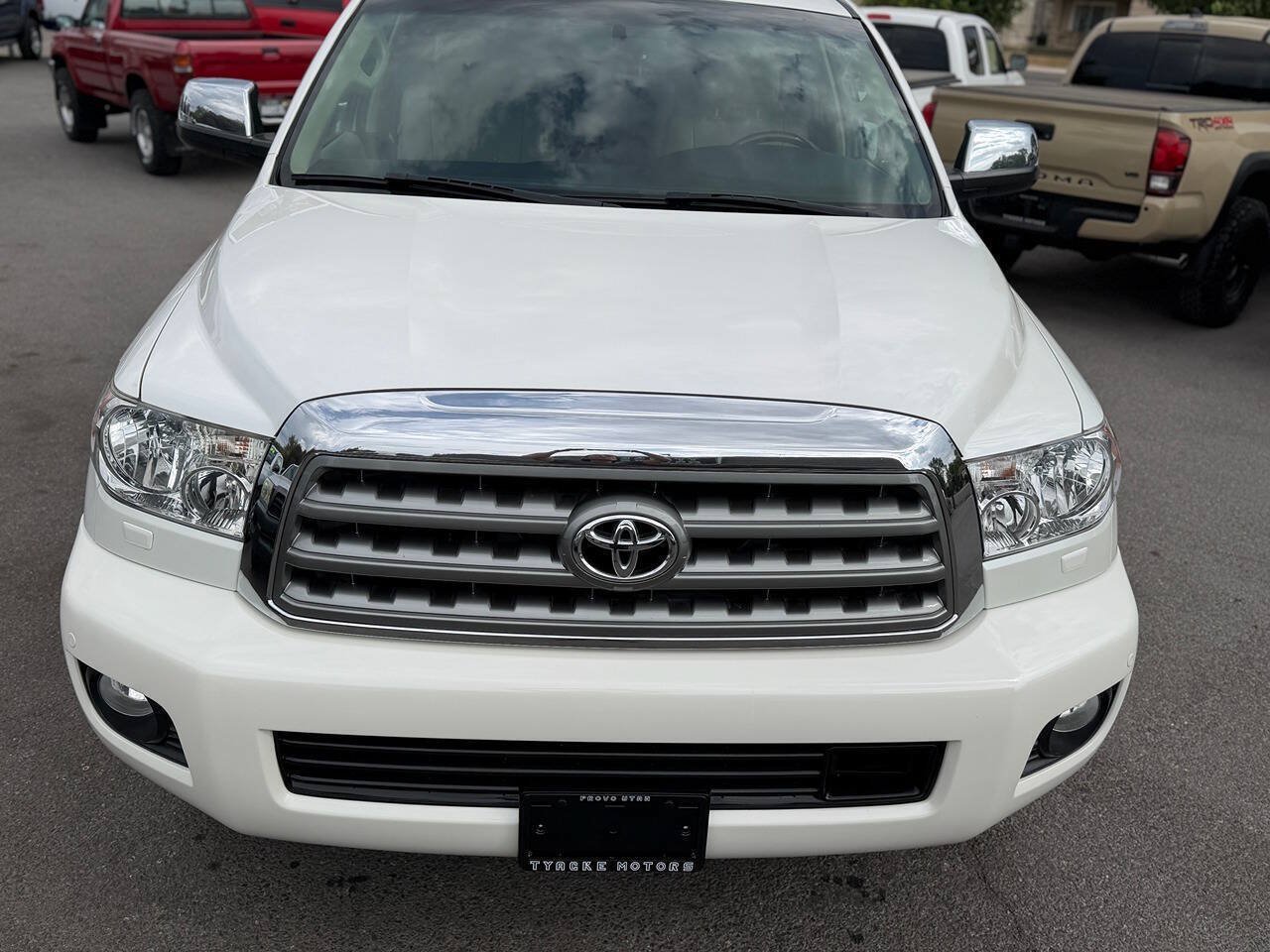 Used 2015 Toyota Sequoia Platinum AWD/4WD image 25