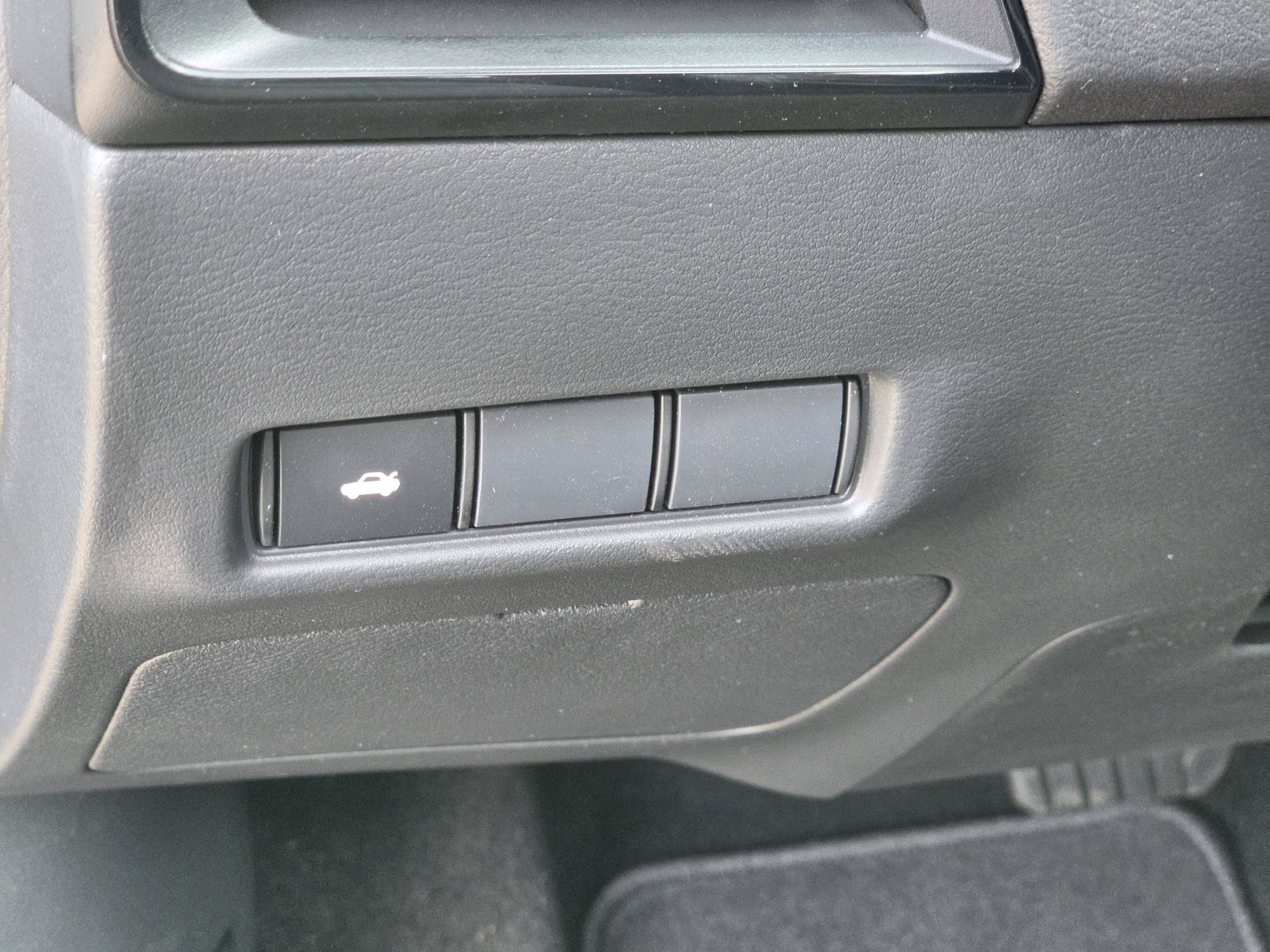 New 2027 Nissan Sentra SV FWD image 17
