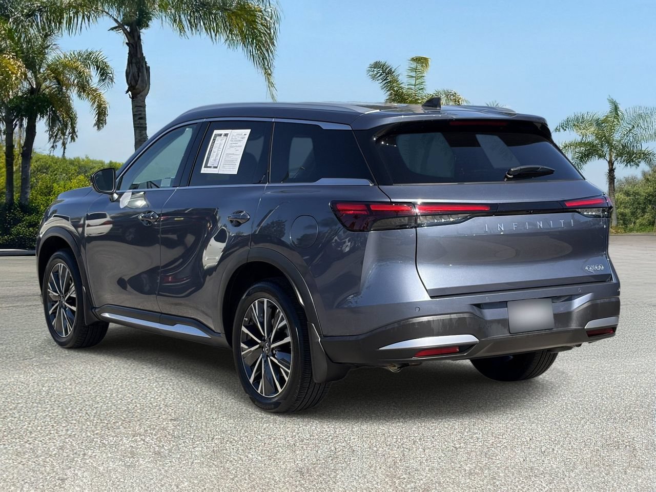 Certified 2026 INFINITI QX60 Luxe w/ Cargo Package FWD image 3