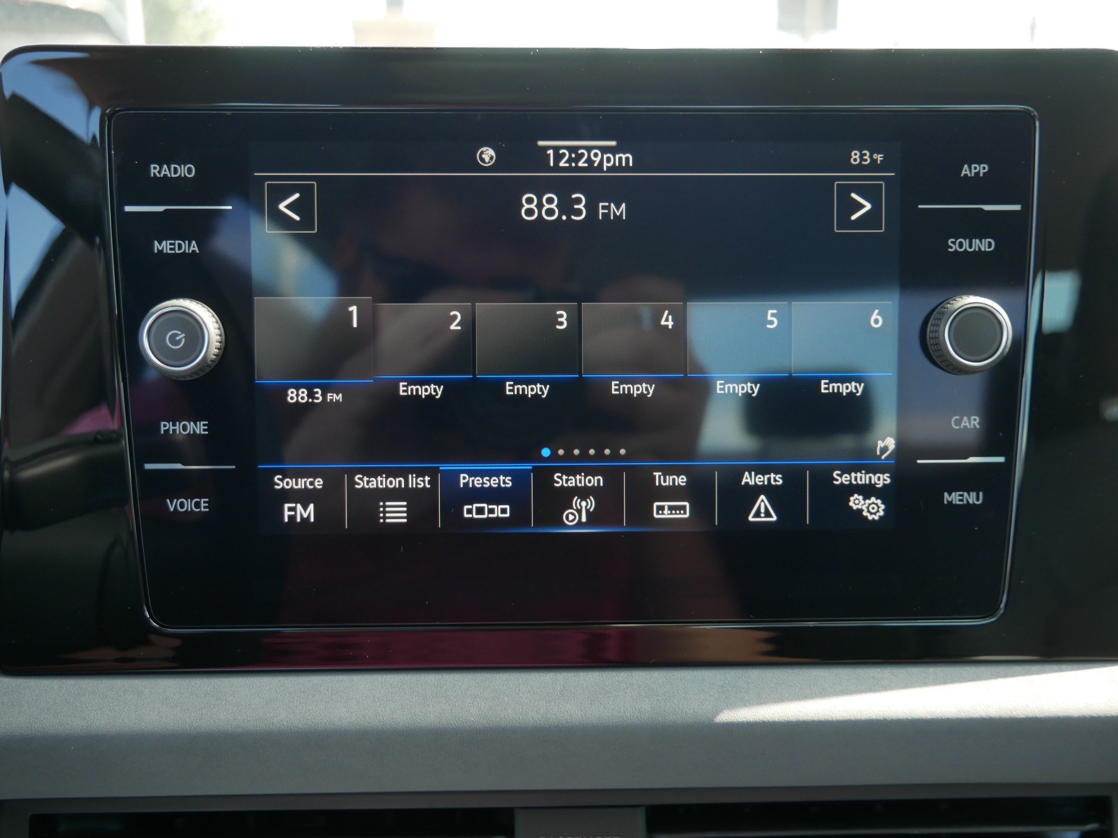 New 2026 Volkswagen Jetta SE FWD image 8