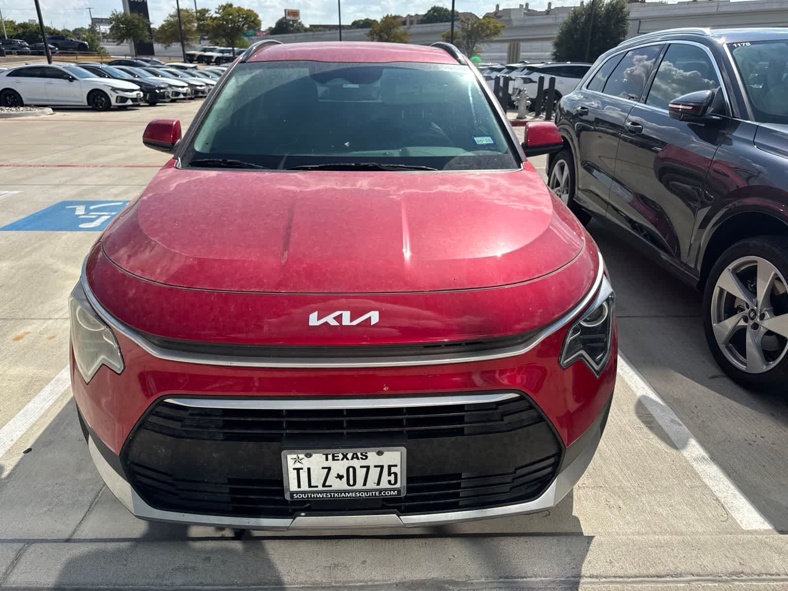 Certified 2023 Kia Niro EX FWD image 2