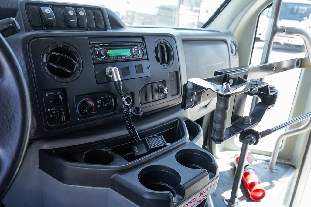 Used 2013 Ford E-450 and Econoline 450 Super Duty w/ Shuttle Bus Prep Pkg RWD image 33