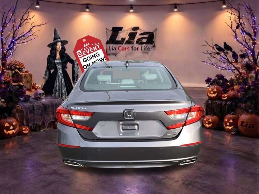 Used 2018 Honda Accord Touring image 4