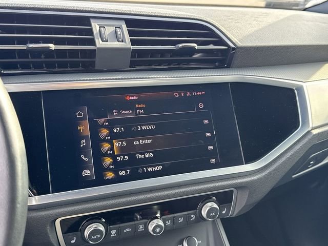 Used 2022 Audi Q3 2.0T Premium Plus w/ Premium Plus Package image 18