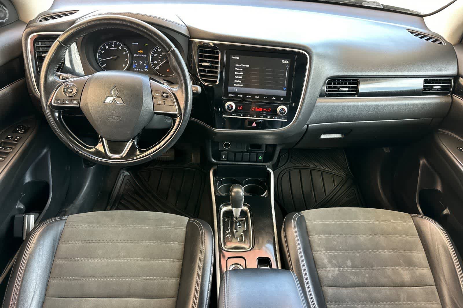 Used 2020 Mitsubishi Outlander SE AWD/4WD image 4