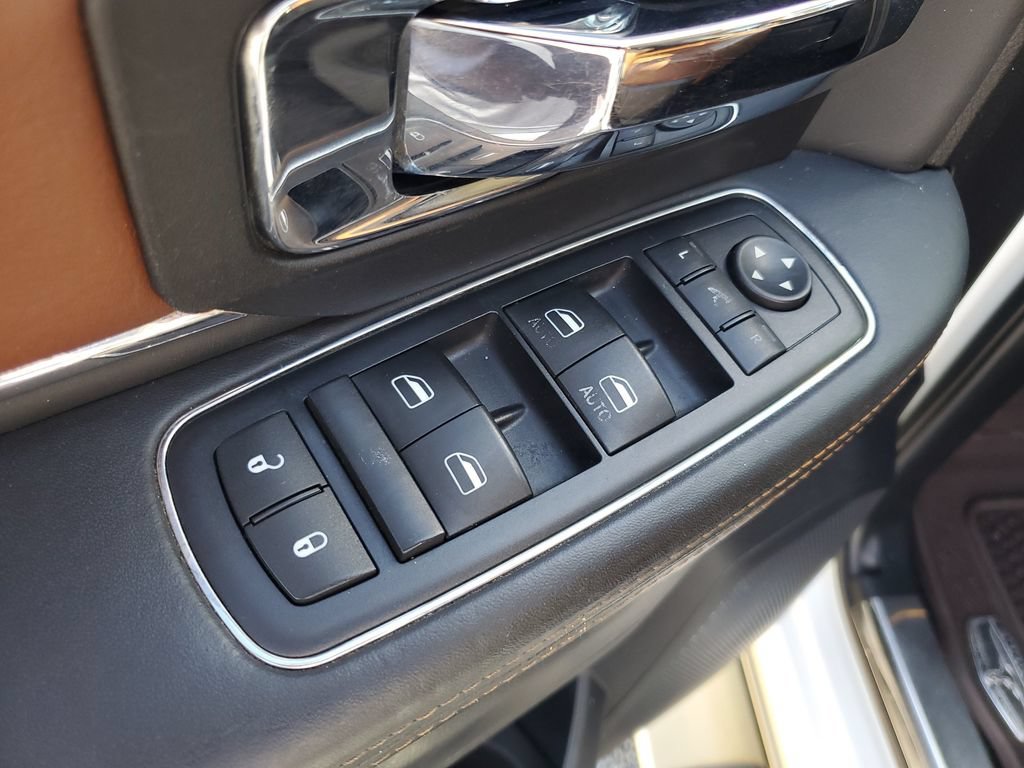 Used 2016 RAM 2500 Longhorn RWD image 9
