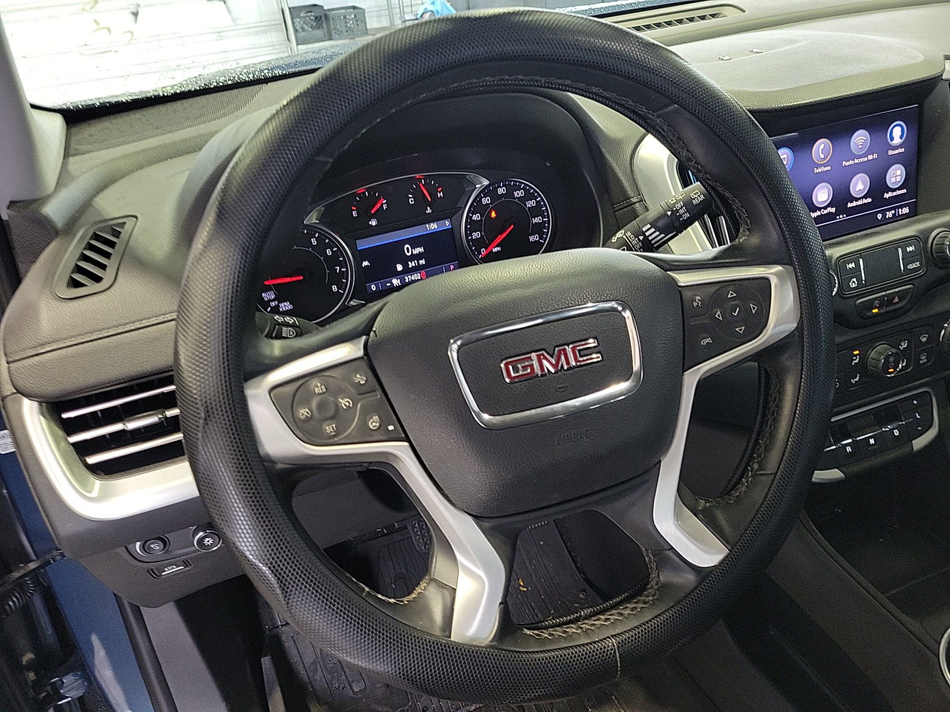 Used 2024 GMC Terrain SLT w/ LPO, Floor Liner Package image 30