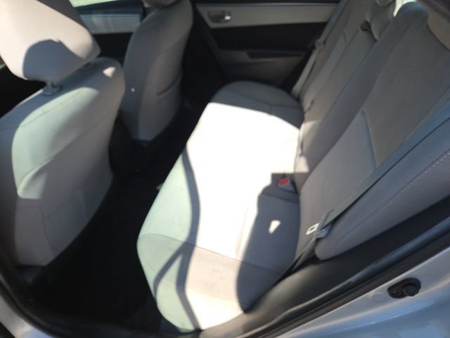 Used 2016 Toyota Corolla LE FWD image 6