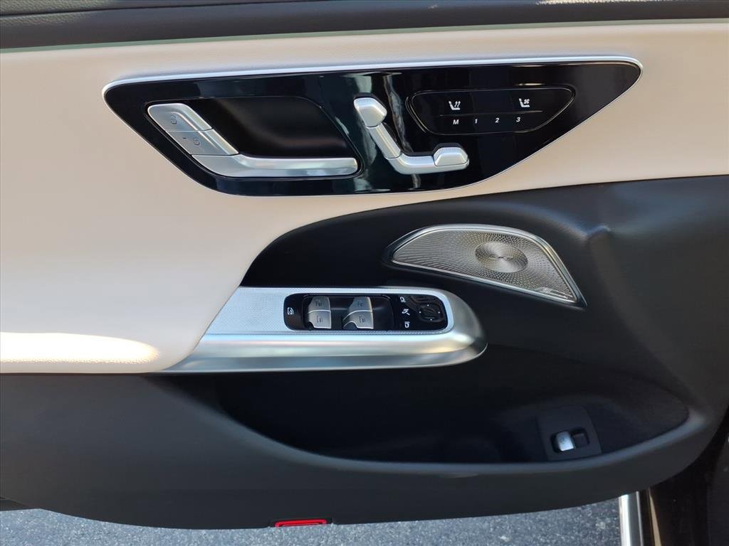 New 2026 Mercedes-Benz E 350 4MATIC Sedan image 12