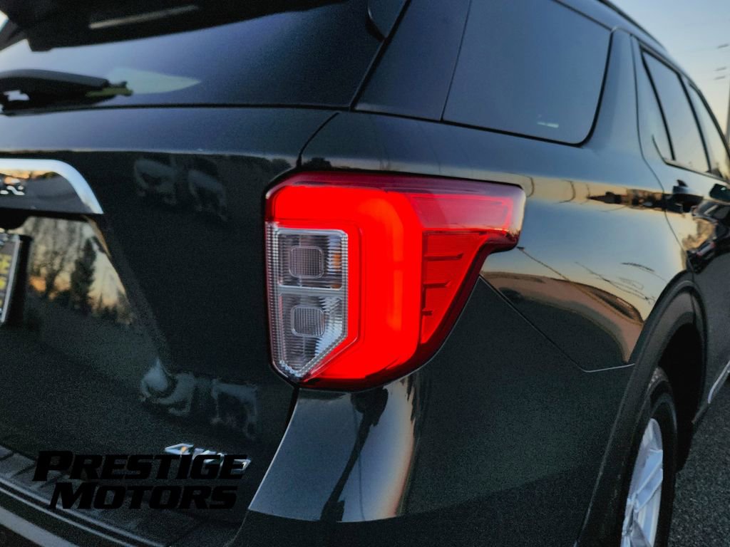 Used 2022 Ford Explorer XLT AWD/4WD image 11