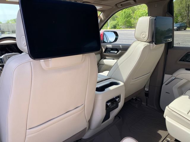 Certified 2026 GMC Yukon Denali w/ Denali Reserve Package AWD/4WD image 21