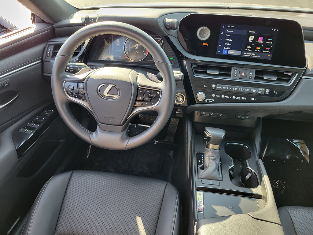 Used 2024 Lexus ES 350 w/ Premium Package FWD image 9