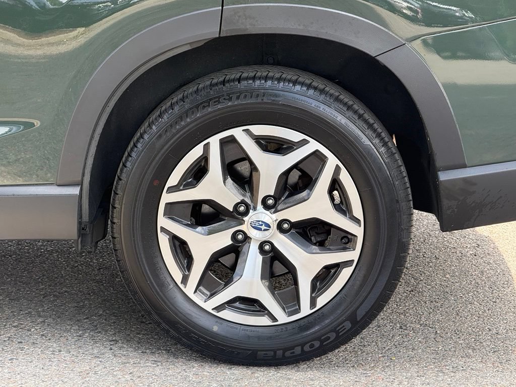 Used 2023 Subaru Forester Premium AWD/4WD image 7