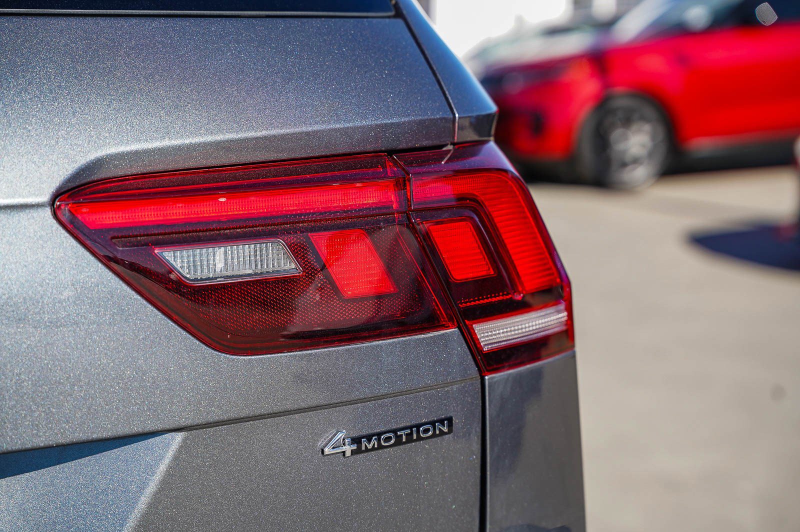 Used 2024 Volkswagen Tiguan SE image 10