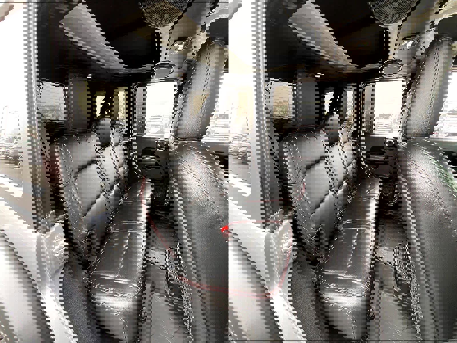 Used 2018 Jeep Wrangler Unlimited Rubicon image 27