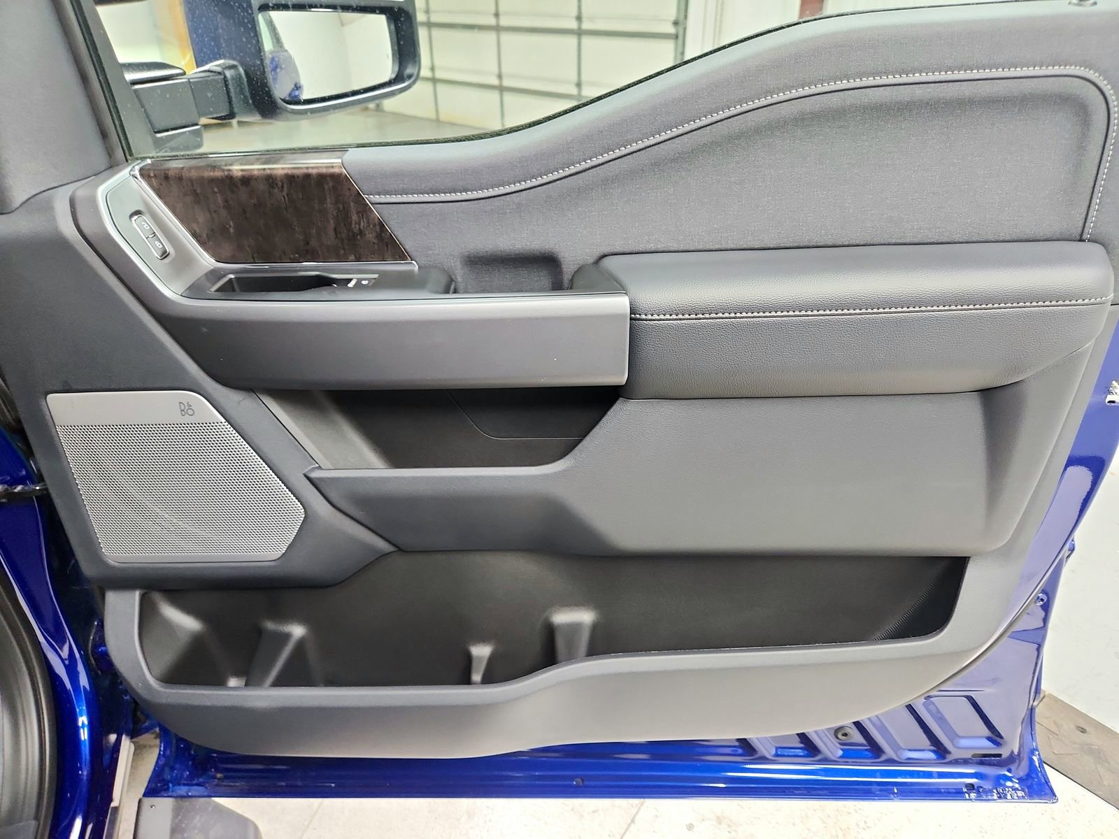 New 2026 Ford F250 Lariat w/ Black Appearance Package image 42