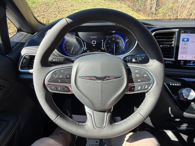 New 2026 Chrysler Pacifica Select image 24