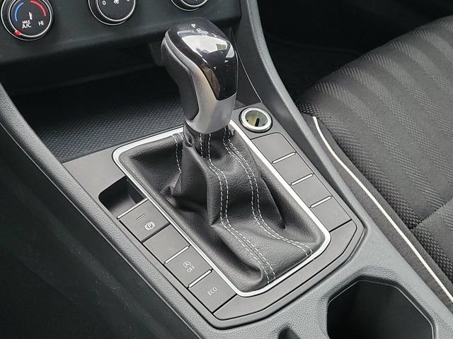 Certified 2023 Volkswagen Jetta Sport FWD image 29