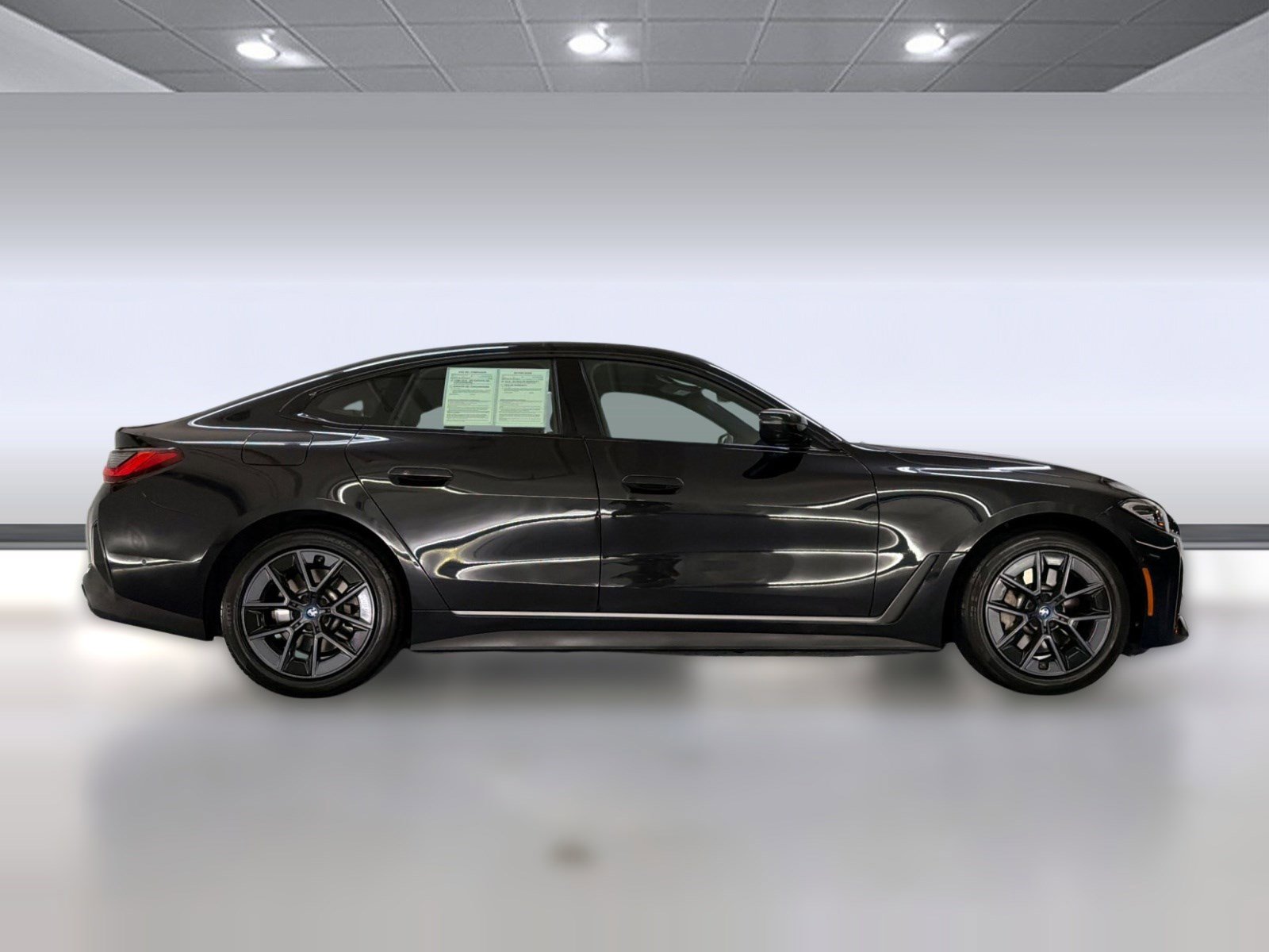 Used 2023 BMW i4 eDrive35 image 8