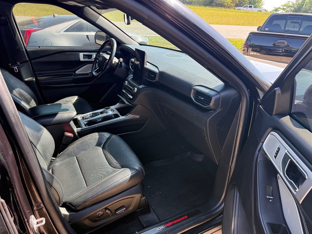 Used 2020 Ford Explorer ST w/ Premium Technology Package AWD/4WD image 9
